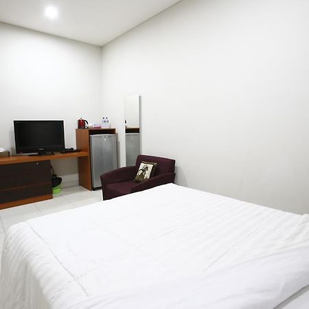 Reddoorz @ Menteng Jakarta Extérieur photo